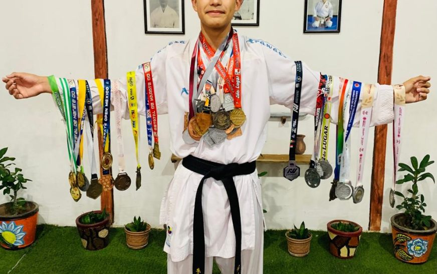 Alumno de Cecyte Sonora gana medalla de plata en Olimpiada Nacional de Karate Do