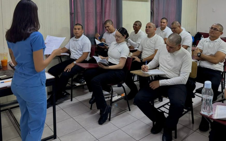 Fortalecen formación de cadetes con capacitación en Protección y Bienestar Animal