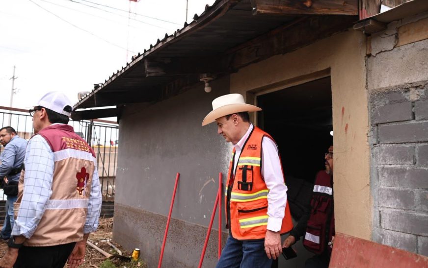 Gobernador Durazo recorre puntos afectados por lluvias en Nogales