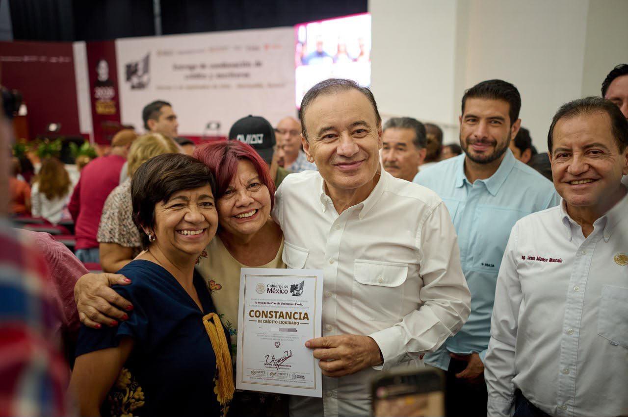 Certeza Jurídica para Familias Sonorenses con Entrega de Escrituras y Créditos Liquidados