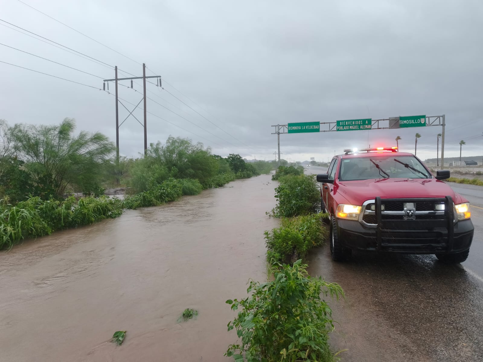Atiende Gobierno Municipal de Hermosillo afectaciones por lluvias en Miguel Alemán
